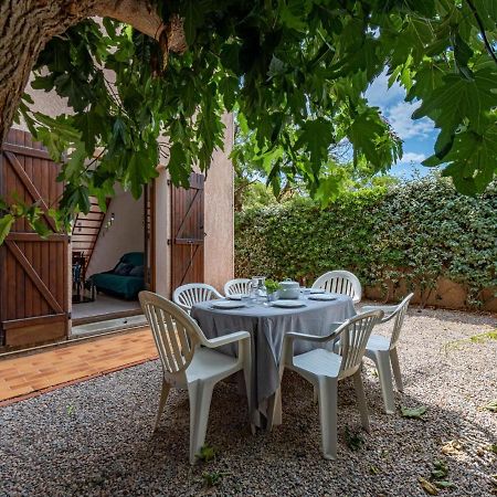 Holiday Home Hameau Des Tamarins-2 By Interhome 르발카레스 외부 사진
